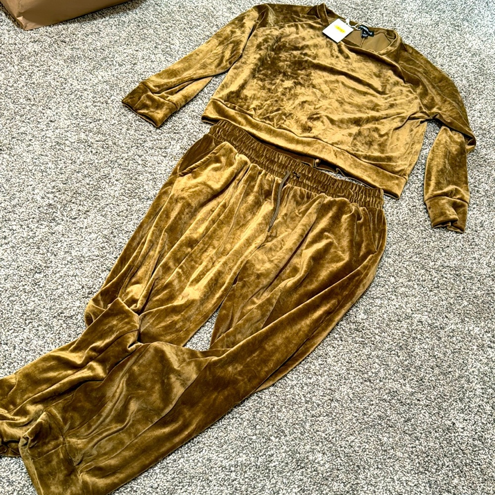 Velvet Lounge Jogger Set - Mustard Gold